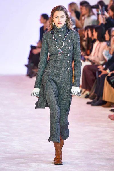 Look 4